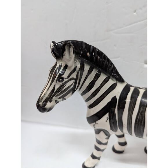 Vintage Ceramic Zebra Figurine Made in Japan Hand Painted 9" collectible NICE - Picture 3 of 8